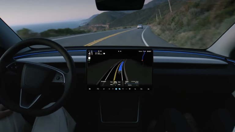 Il sistema di guida Full Self-Driving di Tesla può ora essere acquistato tramite un abbonamento mensile in Europa.